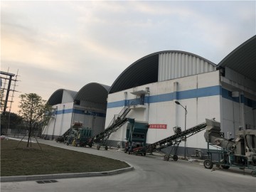 彩鋼拱形屋頂經(jīng)過(guò)壓型之后會(huì)有什么變化